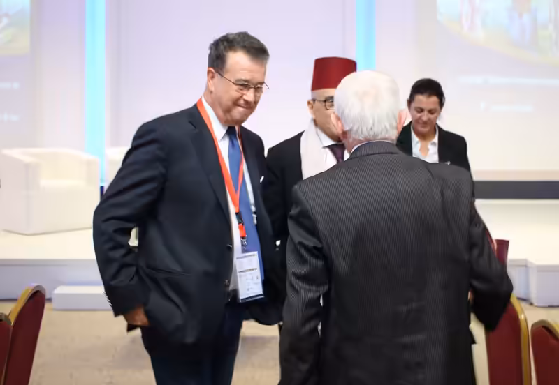 Guests greeting before the opening of the congress